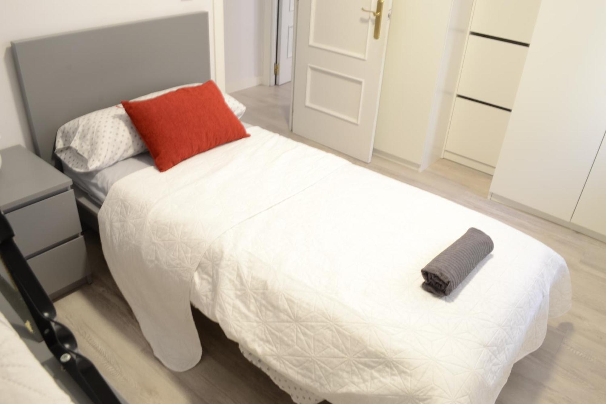 Bonito Apartamento Madrid Rio Luaran gambar